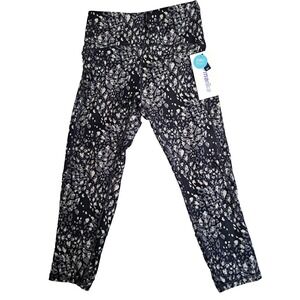 Marika‎ High Waist Leggings Womens M Capri Dry Wik Activewear Workout Pants Camo